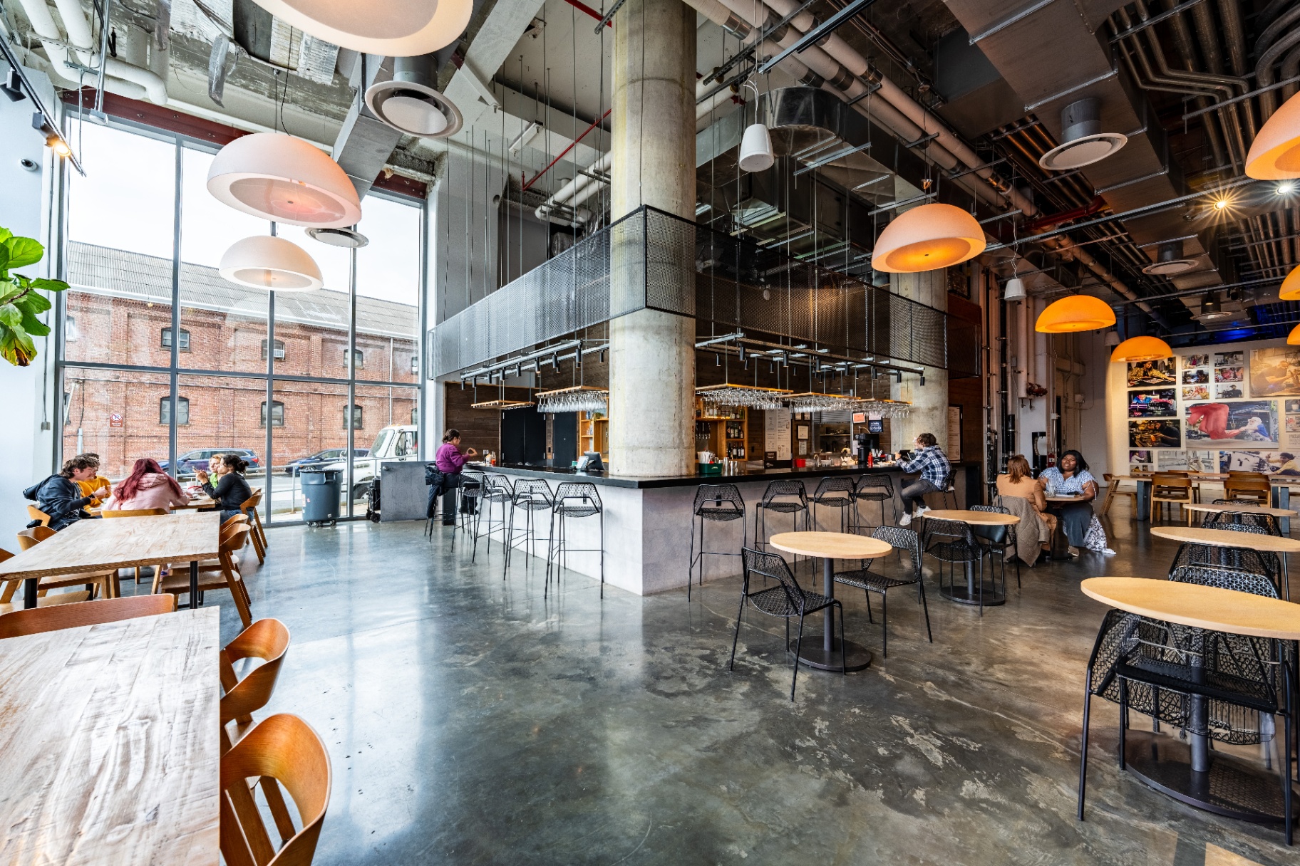Rustik Tavern Navy Yard dining room